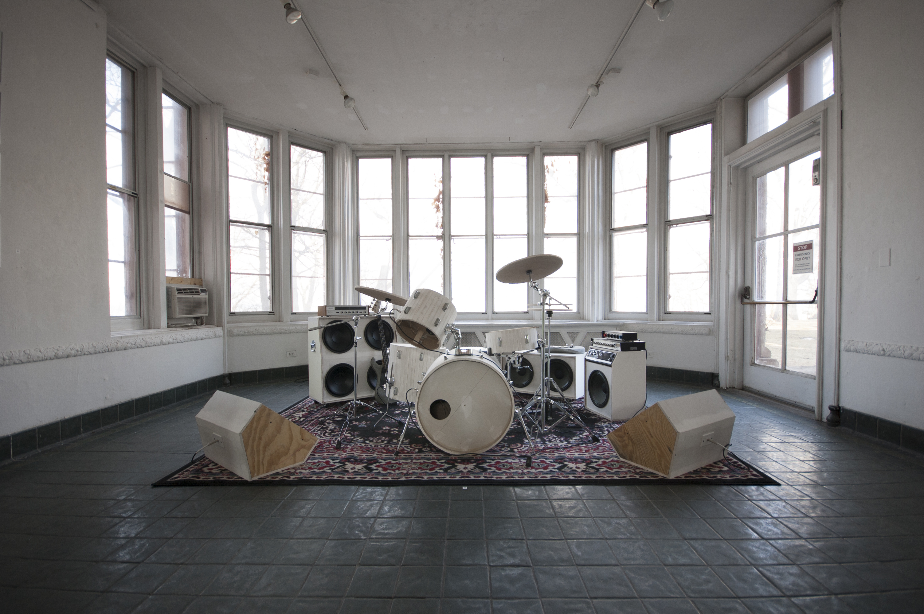 Scott Carter, Disonar, drywall, concrete, drum set hardware, contact mics, amplifiers, speakers, effects pedals (2013)